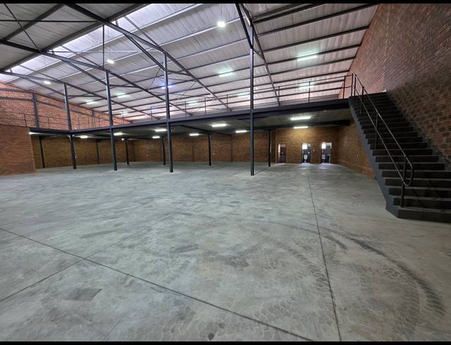 977M² WAREHOUSE TO LET IN ORMONDE